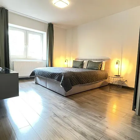 Home Apartments 아파트 *