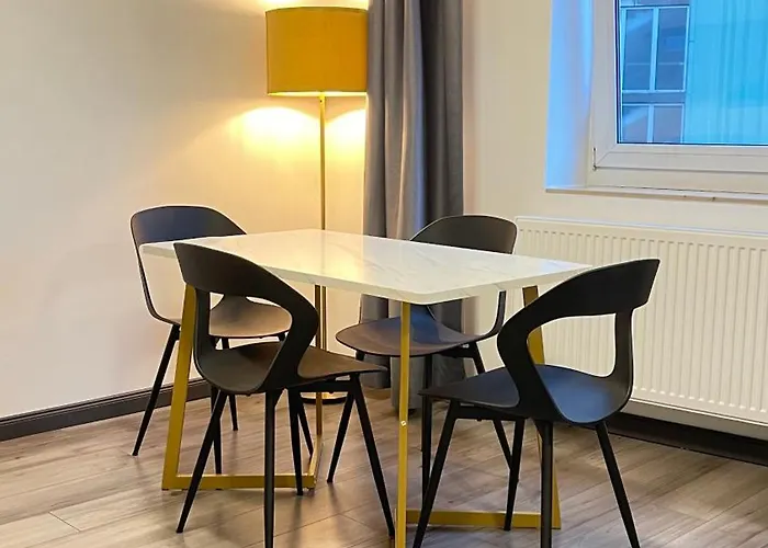 Home Apartments 아파트 *